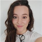 Estudiante de Laboratorio con un certificado de inglés C1, apta para dar clase sobre todo a niños cursando infantil y primaria de varias asignaturas